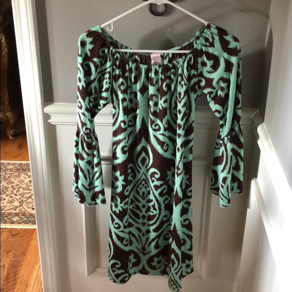 Real and brown print dress.